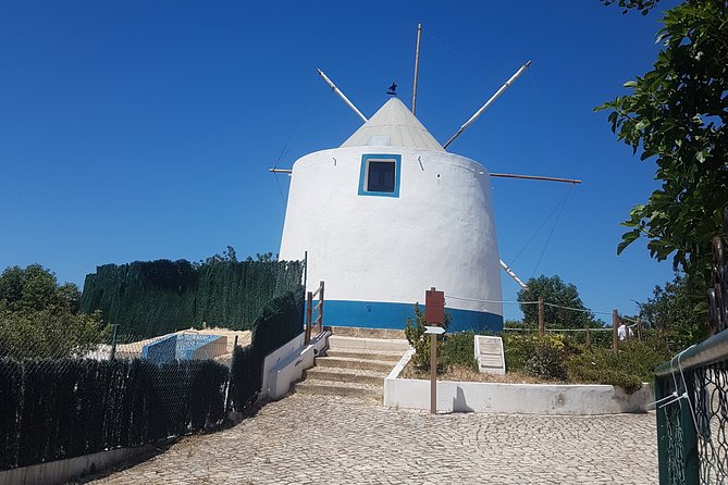 TOURS CARLOS SMILE TUK TUK - coast, country side or mix - Vilamoura and Albufeira: Seeing the “Known” Places with a Local Route