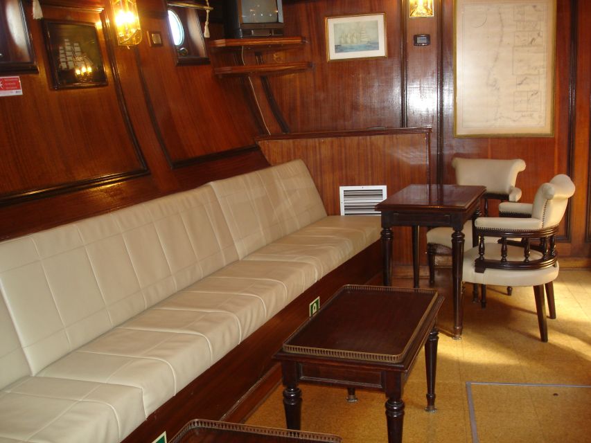 Vilamoura: Algarve Coast 3-Hour Sailing Cruise With Open Bar - Open Bar Reality Check: Drinks Available, Not Included