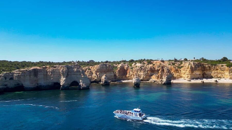 Vilamoura: Benagil Cave Quest Boat Tour - Getting There: Vilamoura Marina Meet Points and How to Start Easy