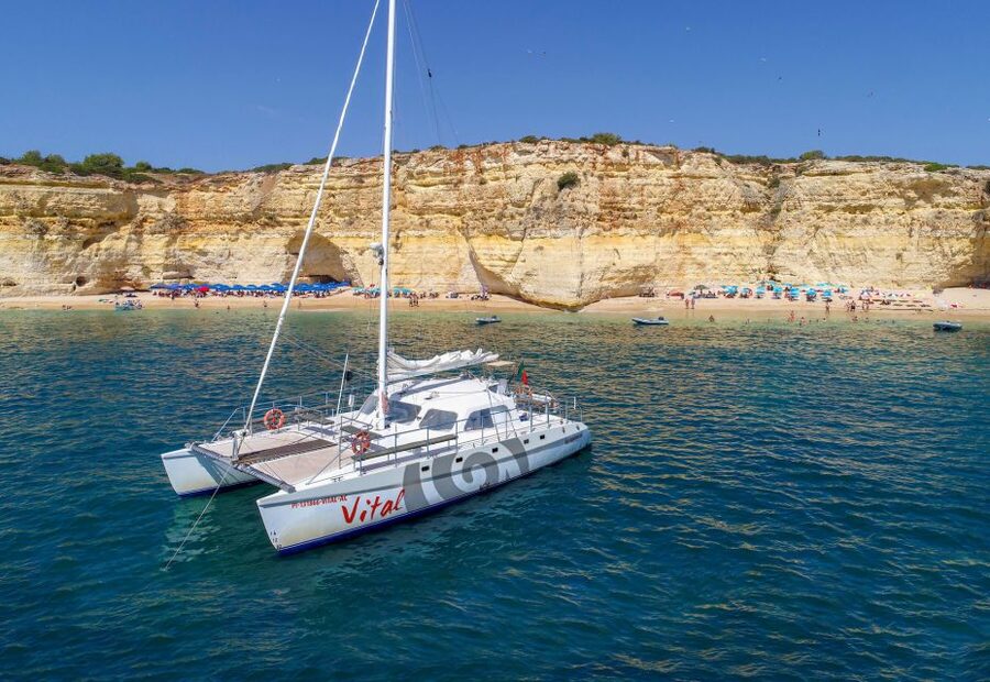 Vilamoura: Guided Sightseeing Cruise with Beach BBQ & Drinks - Key things to know before you go